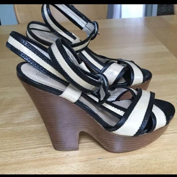 Nanette Lepore black & tan patent leather SEXY Wedge Sandals size 6.5 - Picture 1 of 8